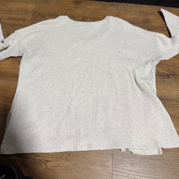 Cream V-Neck Ribbed Sweater - Picture 4 of 5